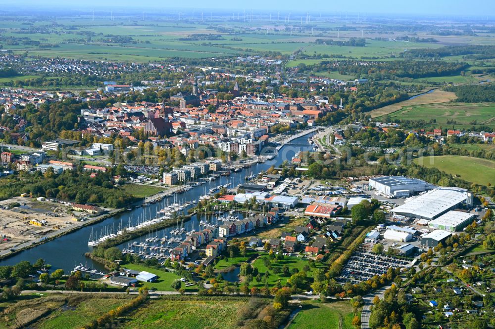 Aerial image Hansestadt Greifswald - Pleasure boat marina with docks and moorings on the shore area in Greifswald in the state Mecklenburg - Western Pomerania, Germany