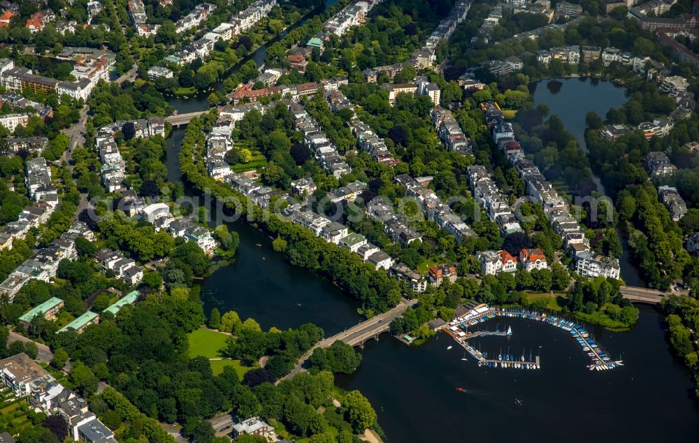 Aerial photograph Hamburg - Pleasure boat marina with docks and moorings on the shore area in Hamburg in Germany