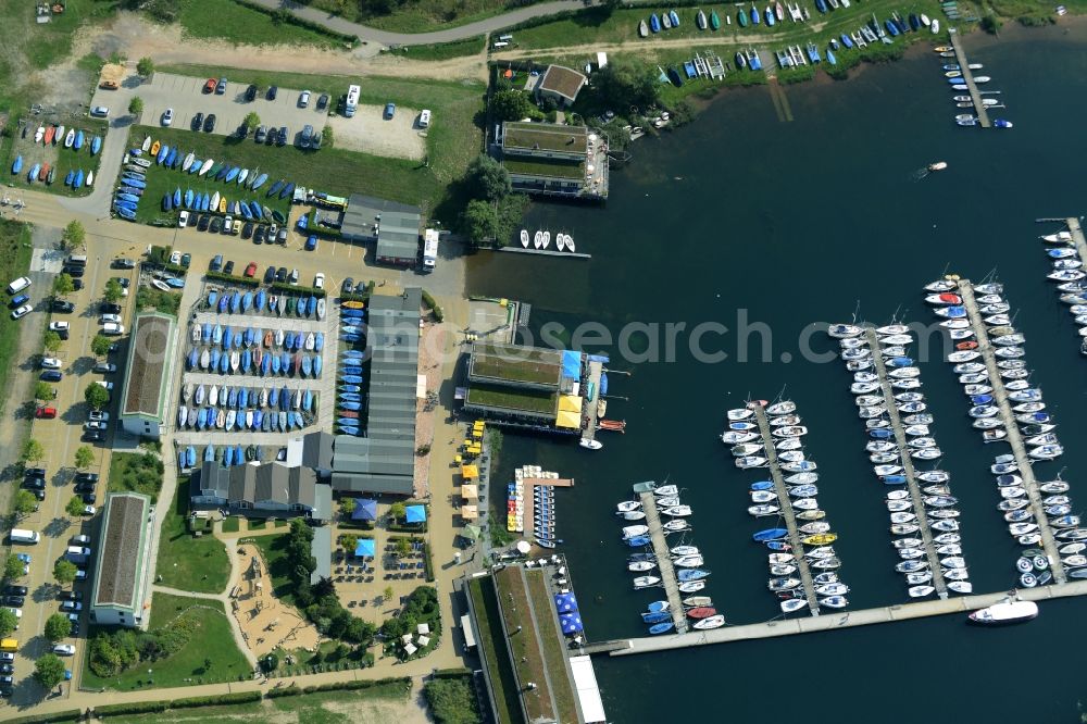 Markkleeberg from the bird's eye view: Pleasure boat marina with docks and moorings on the shore area in Markkleeberg in the state Saxony