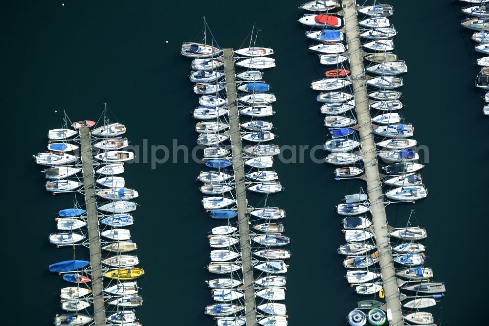 Aerial photograph Markkleeberg - Pleasure boat marina with docks and moorings on the shore area in Markkleeberg in the state Saxony