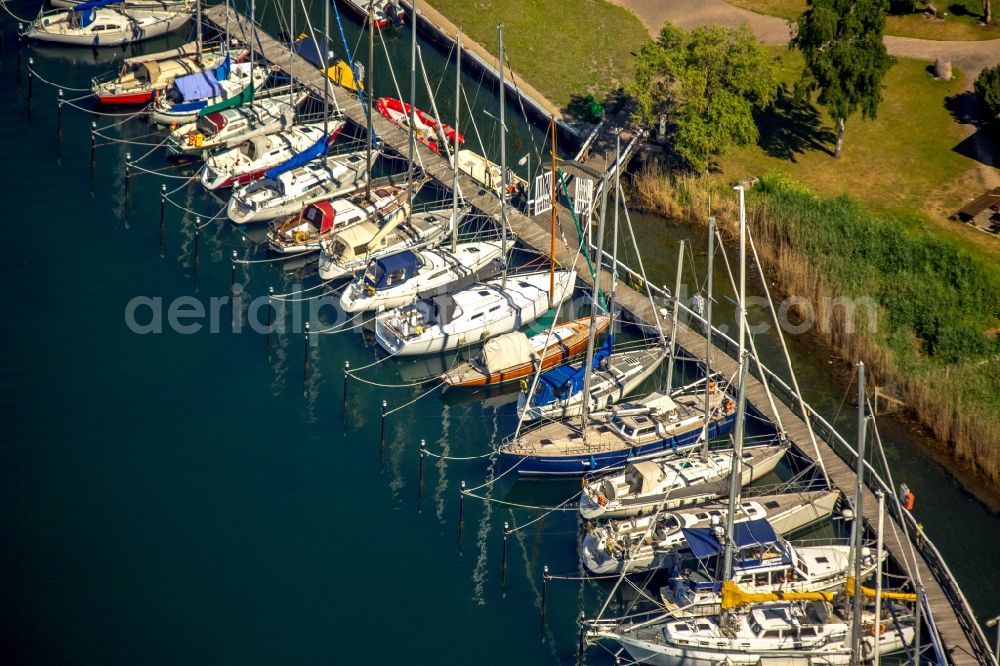 Aerial image Neustadt in Holstein - Pleasure boat marina with docks and moorings on the shore area in Neustadt in Holstein in the state Schleswig-Holstein