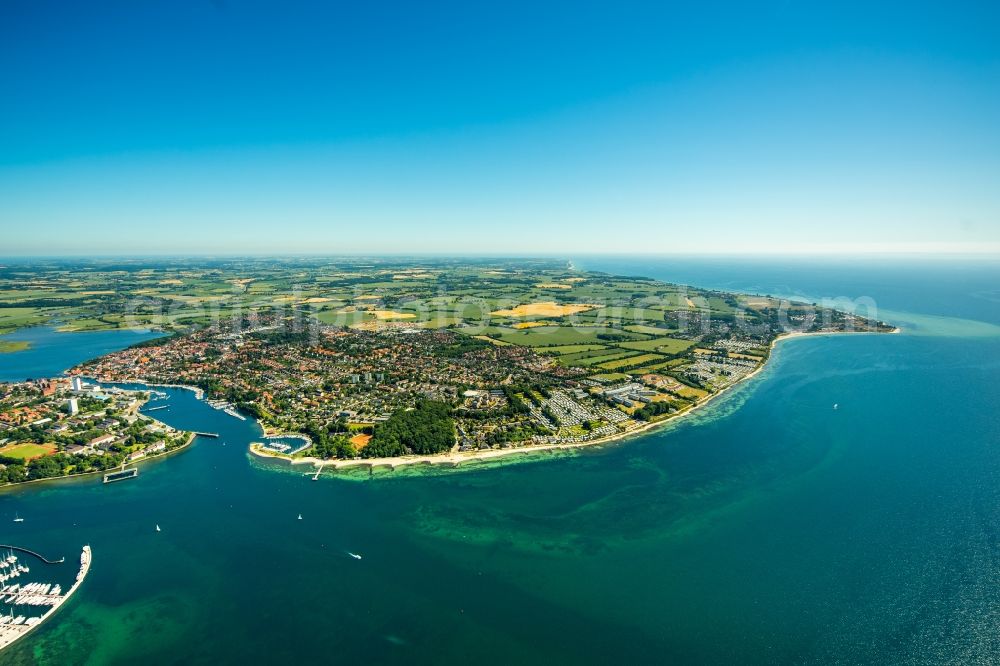 Aerial photograph Neustadt in Holstein - Pleasure boat marina with docks and moorings on the shore area in Neustadt in Holstein in the state Schleswig-Holstein