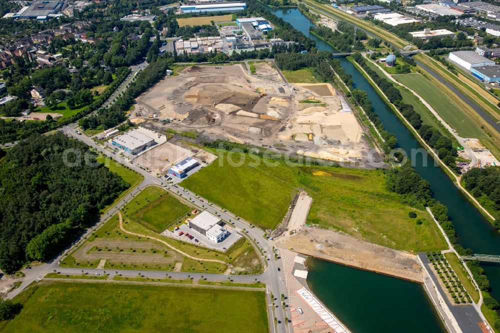 Gelsenkirchen from above - Pleasure boat marina with docks and moorings on the shore area des Rhein-Herne-Kanal on the grounds of the former Graf Bismarck colliery in Gelsenkirchen in the state North Rhine-Westphalia