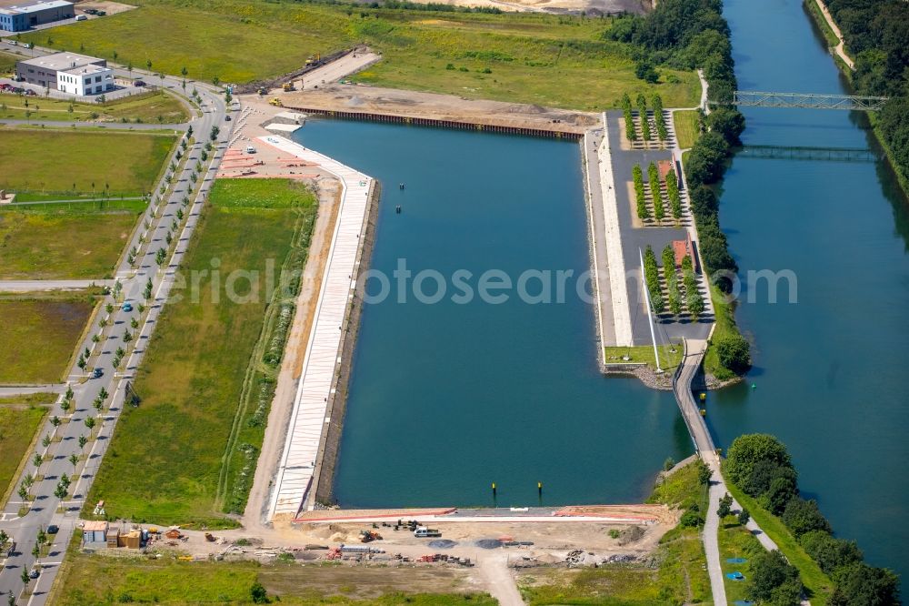 Gelsenkirchen from the bird's eye view: Pleasure boat marina with docks and moorings on the shore area des Rhein-Herne-Kanal on the grounds of the former Graf Bismarck colliery in Gelsenkirchen in the state North Rhine-Westphalia