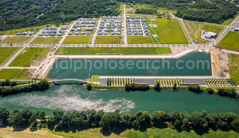 Aerial image Gelsenkirchen - Pleasure boat marina with docks and moorings on the shore area des Rhein-Herne-Kanal on the grounds of the former Graf Bismarck colliery in Gelsenkirchen in the state North Rhine-Westphalia