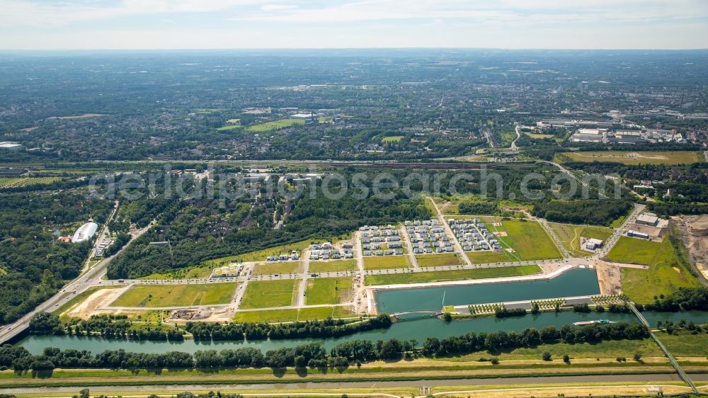 Gelsenkirchen from above - Pleasure boat marina with docks and moorings on the shore area des Rhein-Herne-Kanal on the grounds of the former Graf Bismarck colliery in Gelsenkirchen in the state North Rhine-Westphalia