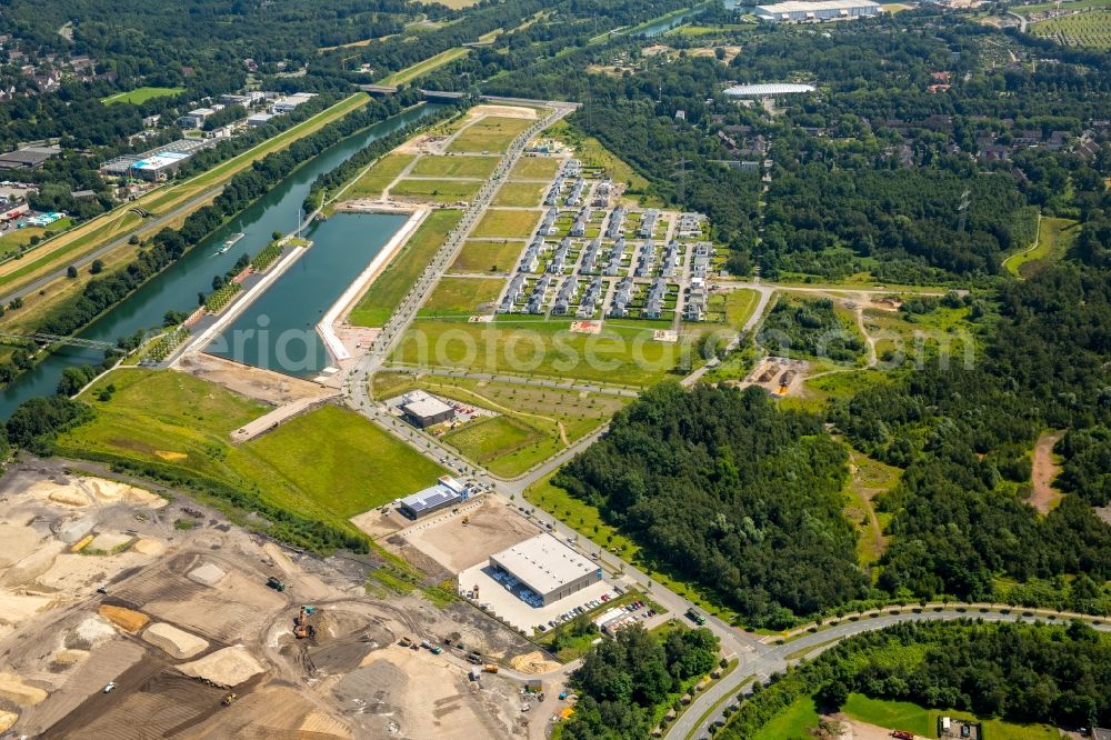 Gelsenkirchen from above - Pleasure boat marina with docks and moorings on the shore area des Rhein-Herne-Kanal on the grounds of the former Graf Bismarck colliery in Gelsenkirchen in the state North Rhine-Westphalia