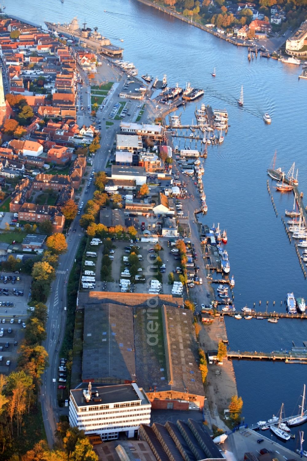 Travemünde from the bird's eye view: Pleasure boat marina with docks and moorings on the shore area of Trave in Travemuende in the state Schleswig-Holstein, Germany