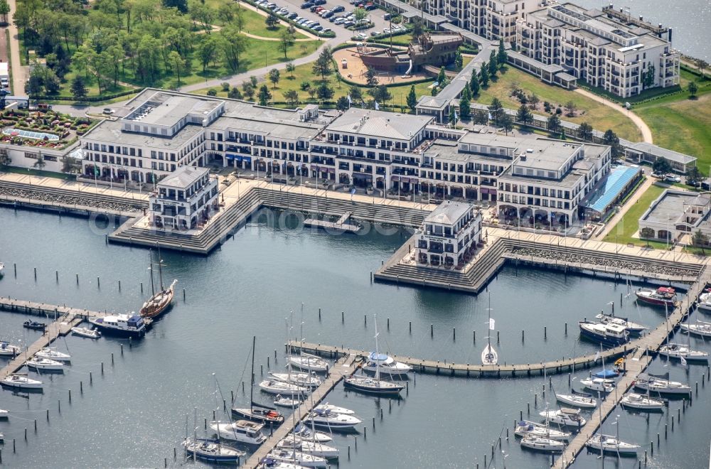 Aerial image Rostock - Pleasure boat marina with docks and moorings on the shore area Warnemuende in Rostock in the state Mecklenburg - Western Pomerania, Germany