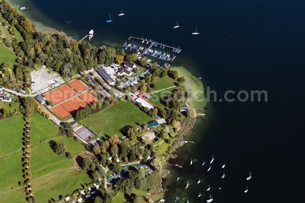 Aerial photograph Tutzing - Pleasure boat marina with docks and moorings on the shore area of Ammersee in Tutzing in the state Bavaria, Germany