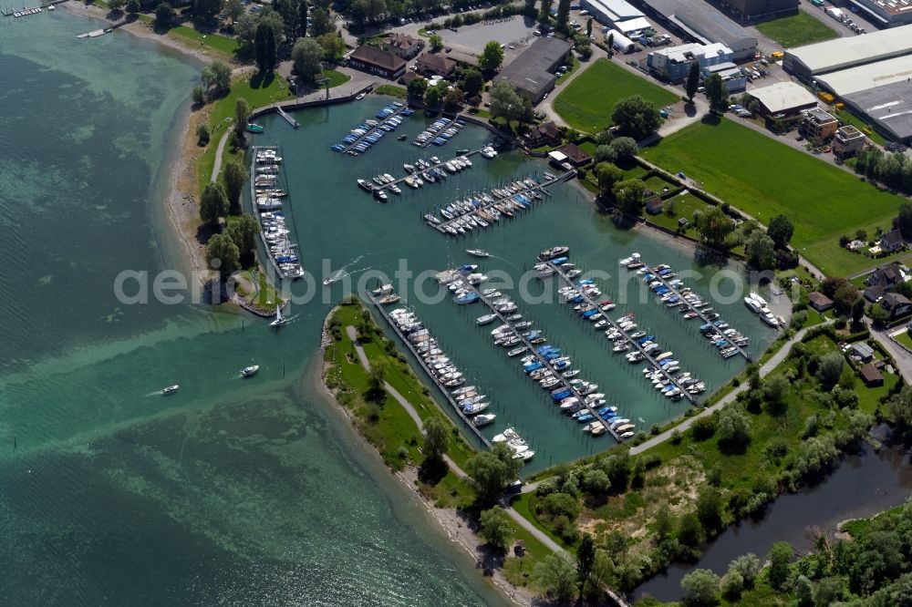 Aerial image Kreuzlingen - Pleasure boat marina with docks and moorings on the shore area of Lake of Constance in Kreuzlingen in the canton Thurgau, Switzerland