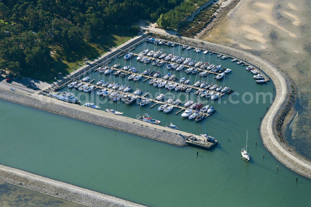 Lubmin from above - Pleasure boat marina with docks and moorings on the shore area of Baltic Sea on street Am Hafen in Lubmin in the state Mecklenburg - Western Pomerania, Germany