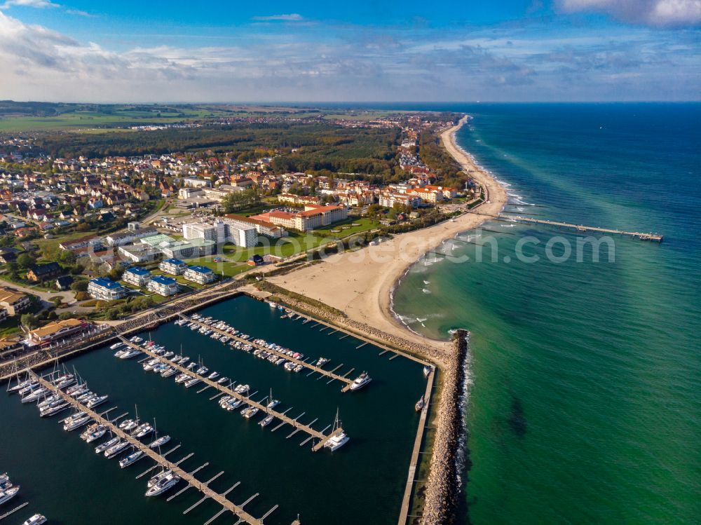 Aerial image Ostseebad Kühlungsborn - Pleasure boat marina with docks and moorings on the shore area of Baltic Sea on street Hafenstrasse in Ostseebad Kuehlungsborn Hafenstrasse in the state Mecklenburg - Western Pomerania, Germany