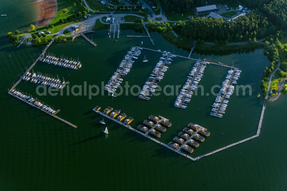 Aerial image Pleinfeld - Pleasure boat marina with docks and moorings on the shore area Segelhafen Ramsberg and Floating Village on lake Grosser Brombachsee in Pleinfeld in the state Bavaria, Germany