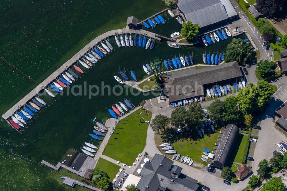 Starnberg from the bird's eye view: Pleasure boat marina with docks and moorings on the shore area of Starnberger See in the district Percha in Starnberg in the state Bavaria, Germany