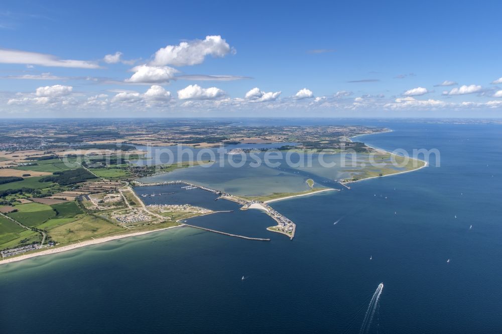 Aerial photograph Kappeln - Pleasure boat marina with docks and moorings on the shore area Ostsee in Kappeln in the state Schleswig-Holstein, Germany