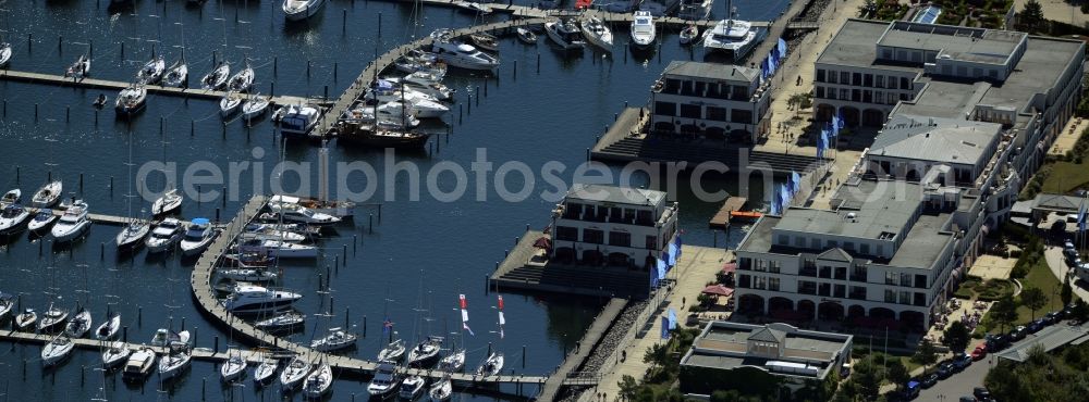 Aerial photograph Rostock - Pleasure boat marina with docks and moorings on the shore area of baltic see in Rostock in the state Mecklenburg - Western Pomerania