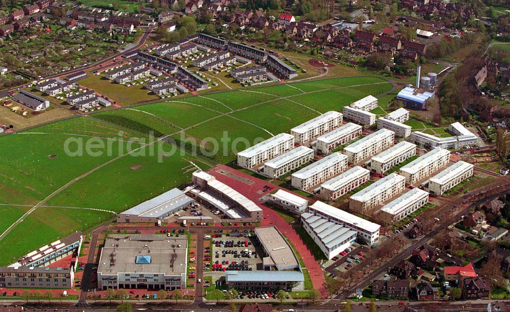 Bottrop from the bird's eye view: Blick auf die ehemalige Zeche Prosper III die heute ein Wohngebiet ist.