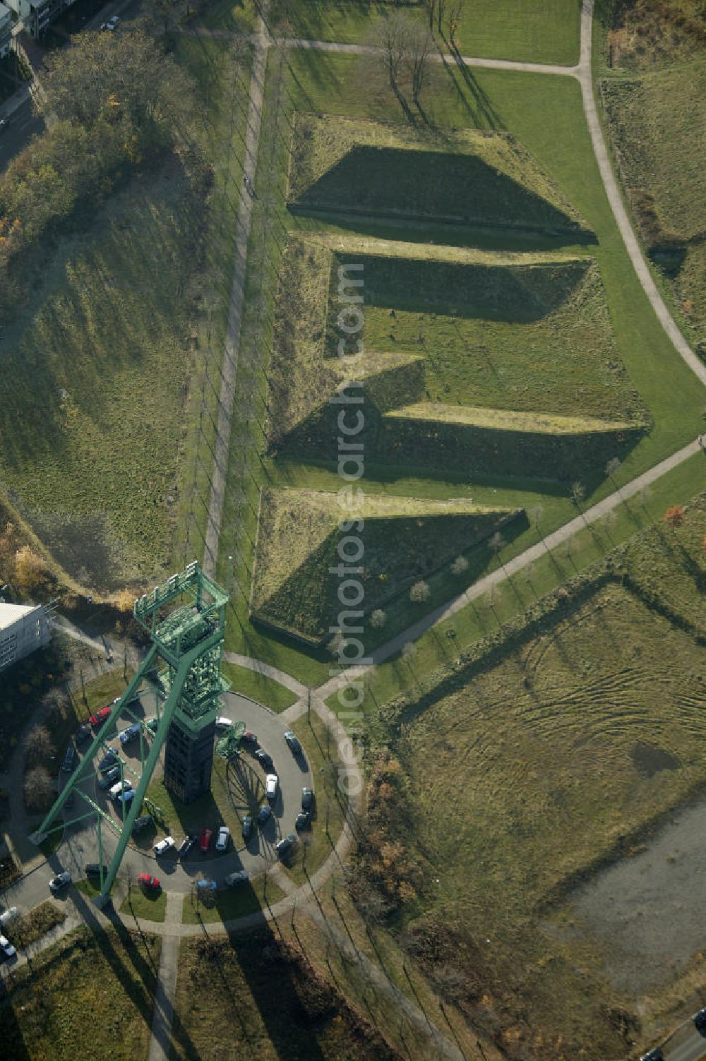 Aerial image Castrop-Rauxel - Blick auf das Industriedenkmal und ehemalige Zeche ERIN den ehemahligen Schacht 3 mit Hammerkopfturm. Castrop-Rauxel industrial monument and former coal mine ERIN with winding tower in form of a hammerhead.