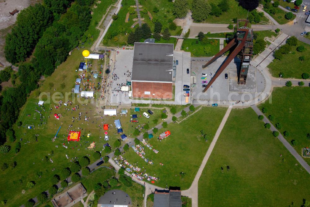 Aerial photograph Herne - Die ehemalige Zeche Recklinghausen II in Herne in Nordrhein-Westfalen. Heute ist die Anlage ein Freizeitzentrum im Stadtteilpark als Bestandteil des Emscher Landschaftsparks, darin enthalten sind z. B.: Bike- und Skatepark, Tanzsporthalle; Museum. The former coal mine Recklinghausen II in Herne in North Rhine-Westphalia. Now it is a leisure centre/ recreation centre.