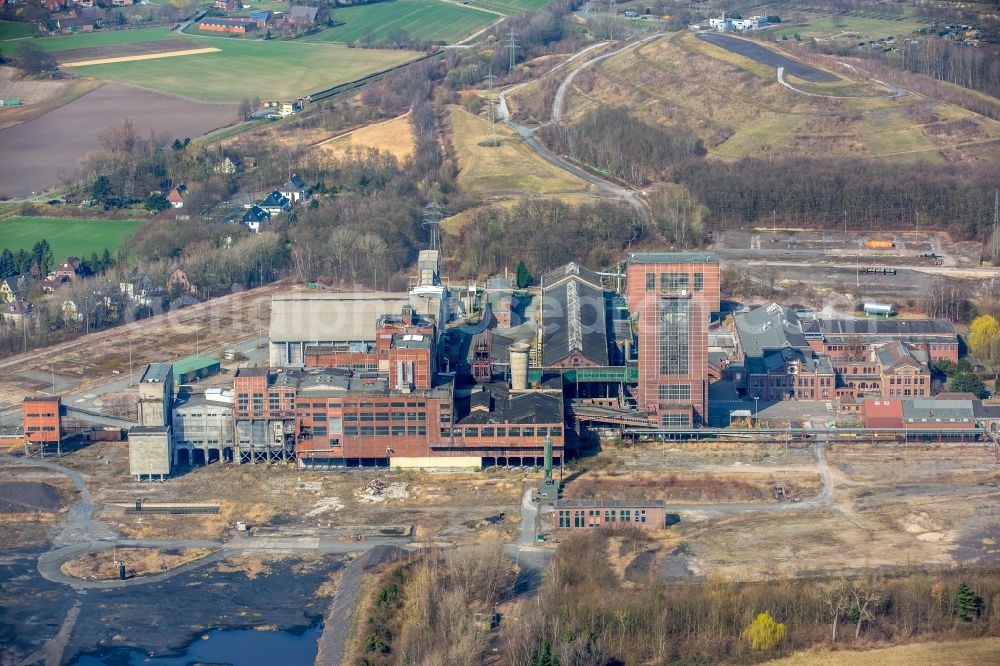 Herringen from above - Industrial monument of the technical plants and production halls of the premises Zeche Heinrich Robert in Herringen at Ruhrgebiet in the state North Rhine-Westphalia, Germany