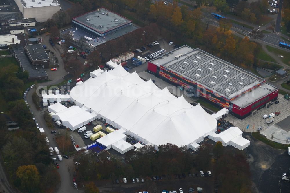 Aerial photograph Göttingen - Tent construction for trade fair Profi Service Tage 2016 at the venue Schuetzenplatz in Goettingen in the state Lower Saxony