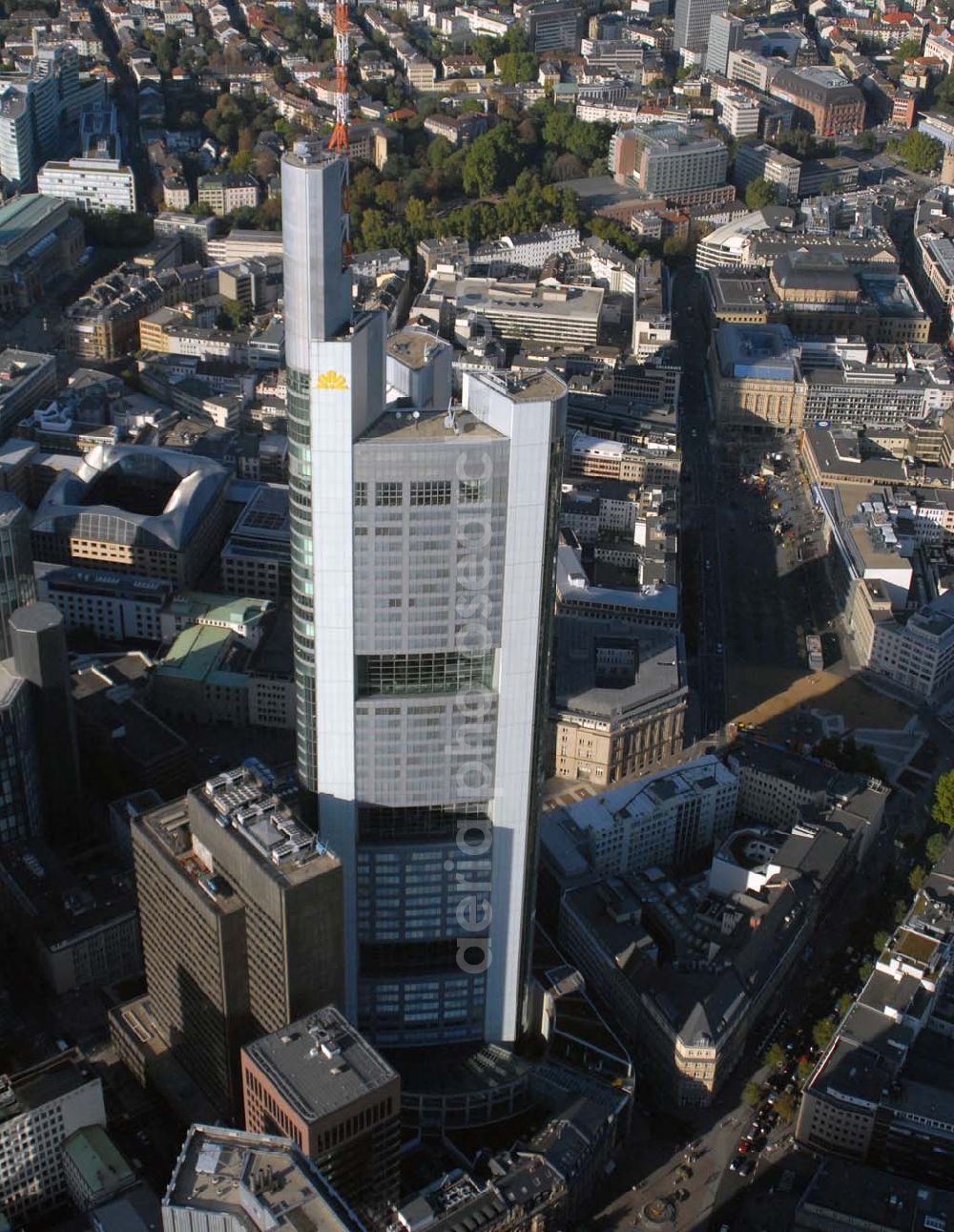 Aerial photograph Frankfurt am Main - Blick auf die Zentrale der COMMERZBANK AG in 60261 Frankfurt - Telefon: +49 - 69 - 13620 - Telefax: +49 - 69 - 285389