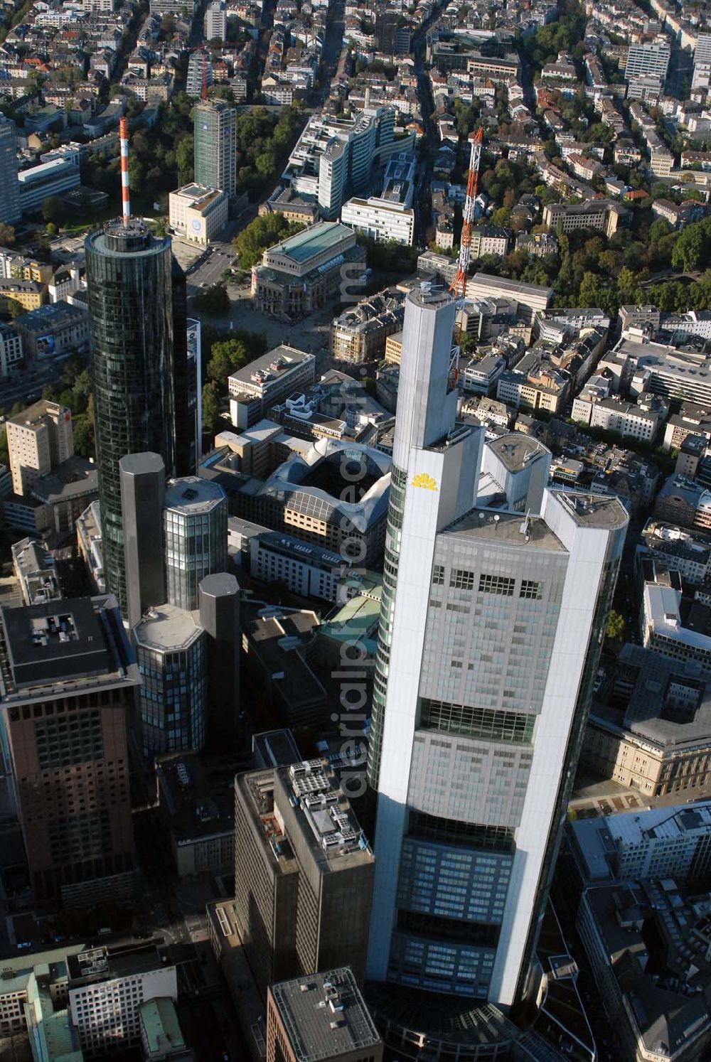 Frankfurt am Main from the bird's eye view: Blick auf die Zentrale der COMMERZBANK AG in 60261 Frankfurt - Telefon: +49 - 69 - 13620 - Telefax: +49 - 69 - 285389 und die Garden Towers sowie die Hessische Landesbank (Helaba).