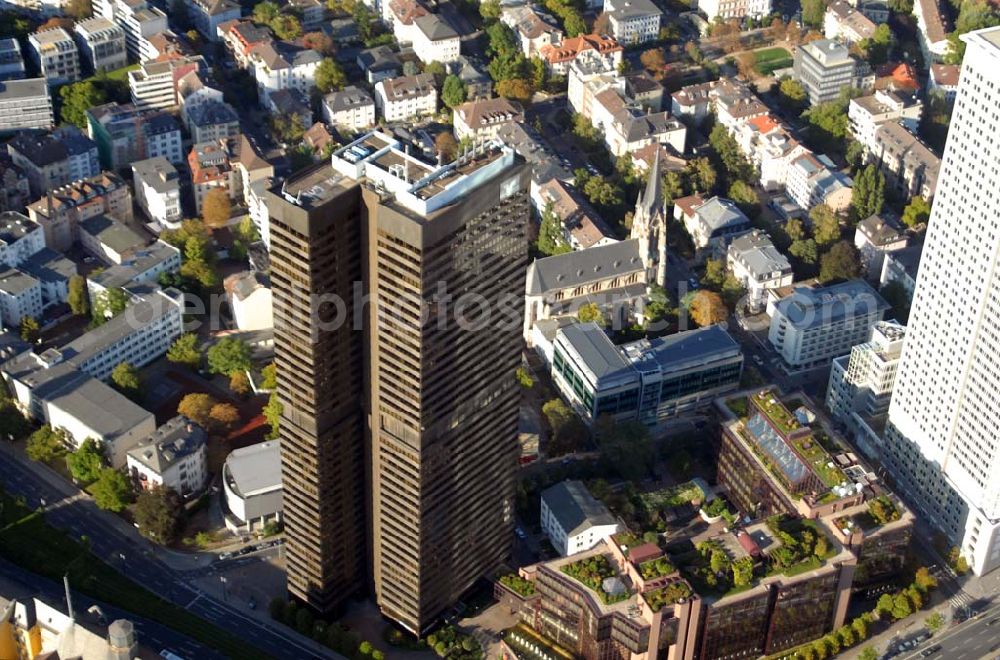 Frankfurt am Main from the bird's eye view: Blick auf die Zentrale der Frankfurter Volksbank eG in der Börsenstraße 1 in 60313 Frankfurt am Main. Telefonnummer 0180 5 217200 oder 069 - 21720.