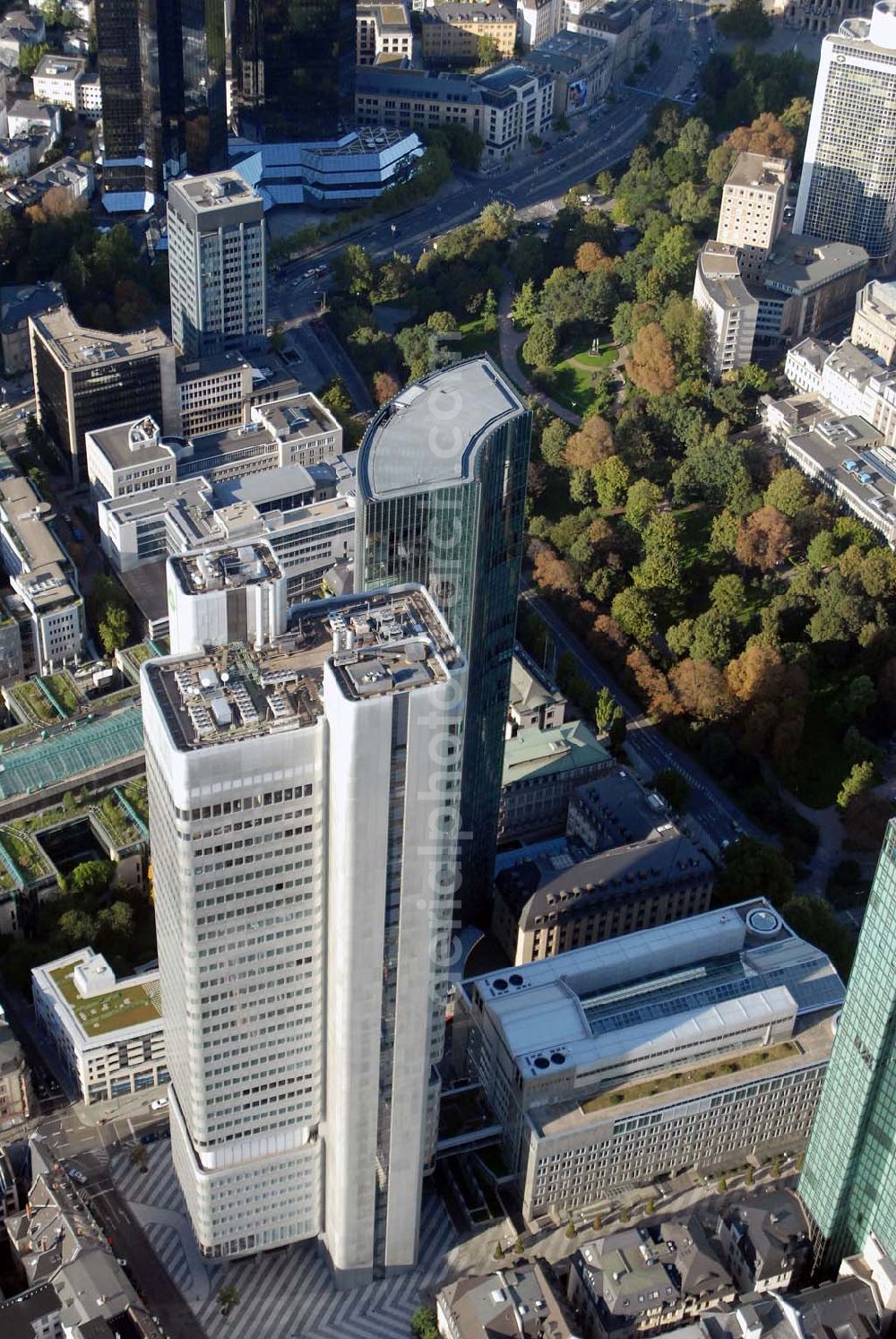 Frankfurt am Main from above - Blick auf die Towers der Dresdner Bank AG am Jürgen-Ponto-Platz 1, D-60301 Frankfurt am Main - Tel.: +49-(0) 69/2 63-0 Faxnummern: allgemein +49-(0) 69/2 63-48 31 oder +49-(0) 69/2 63-40 04