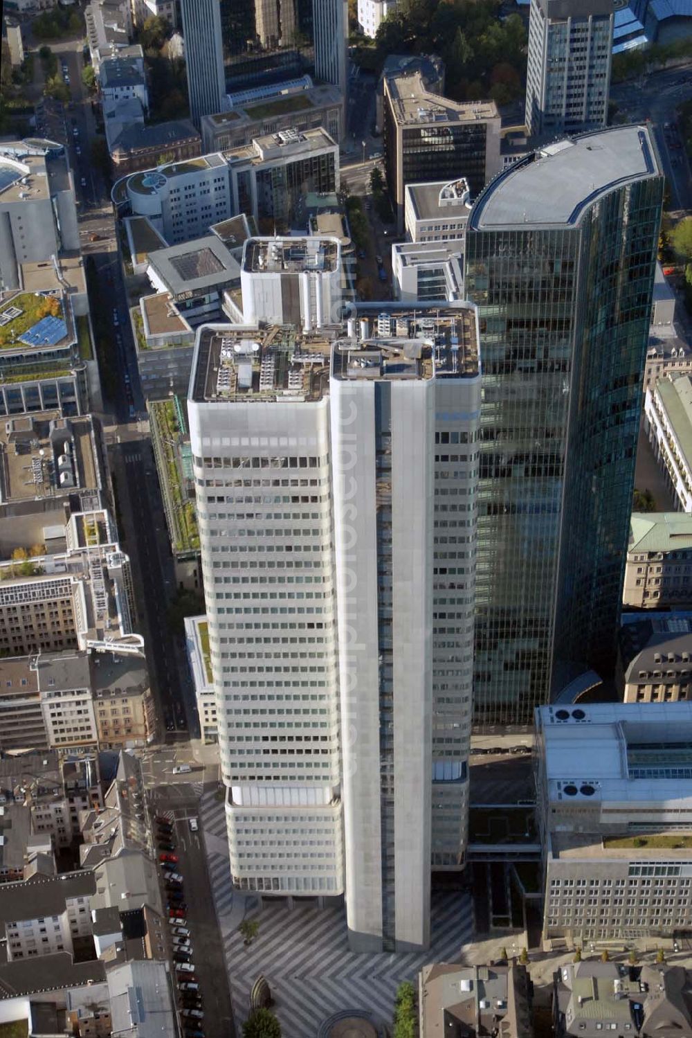 Aerial photograph Frankfurt am Main - Blick auf die Towers der Dresdner Bank AG am Jürgen-Ponto-Platz 1, D-60301 Frankfurt am Main - Tel.: +49-(0) 69/2 63-0 Faxnummern: allgemein +49-(0) 69/2 63-48 31 oder +49-(0) 69/2 63-40 04