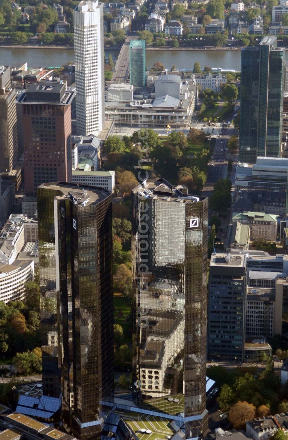 Aerial photograph Frankfurt am Main - Blick auf die Tower der Deutschen Bank in der Taunusanlage 12 in 60325 Frankfurt. Tel.: 69 910-00 Fax: 69 910-34 225 E-mail: deutsche.bank@db.com