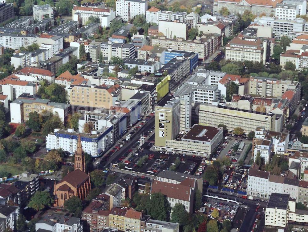 Berlin - Tiergarten from above - Zentrale der Firma Möbel Hübner in der Stendaler Straße in Berlin-Tiergarten.