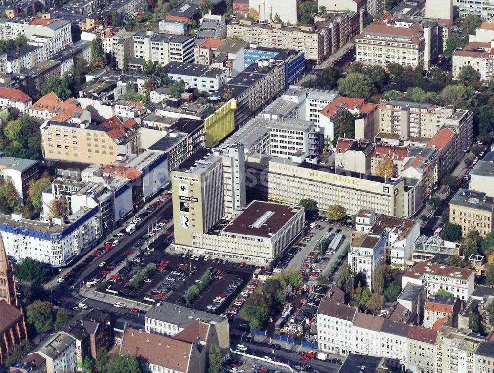 Berlin - Tiergarten from above - Zentrale der Firma Möbel Hübner in der Stendaler Straße in Berlin-Tiergarten.