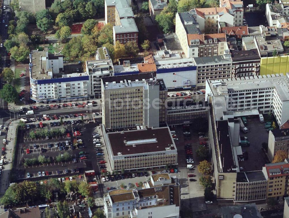 Berlin - Tiergarten from above - Zentrale der Firma Möbel Hübner in der Stendaler Straße in Berlin-Tiergarten.