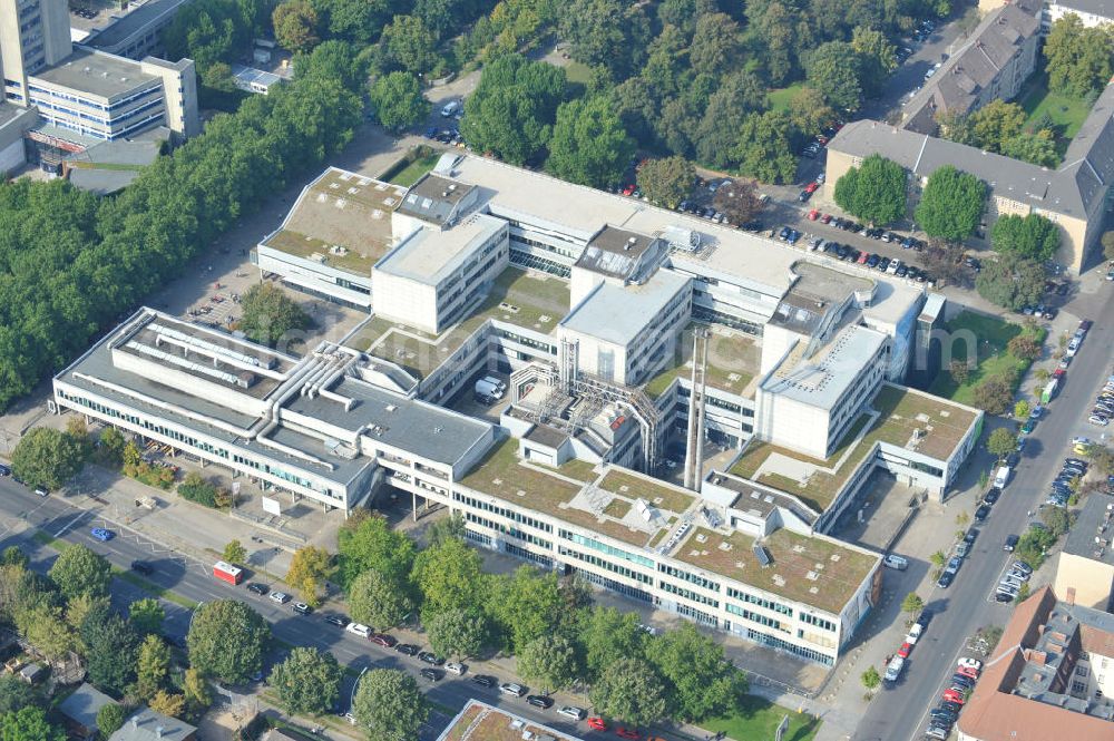 Berlin from the bird's eye view: Blick auf den zentralen Campus der Beuth Hochschule für Technik Berlin - University of Applied Sciences - an der Luxemburger Straße 10 in 13353 Berlin. Beuth central campus of University of Applied Sciences Berlin.