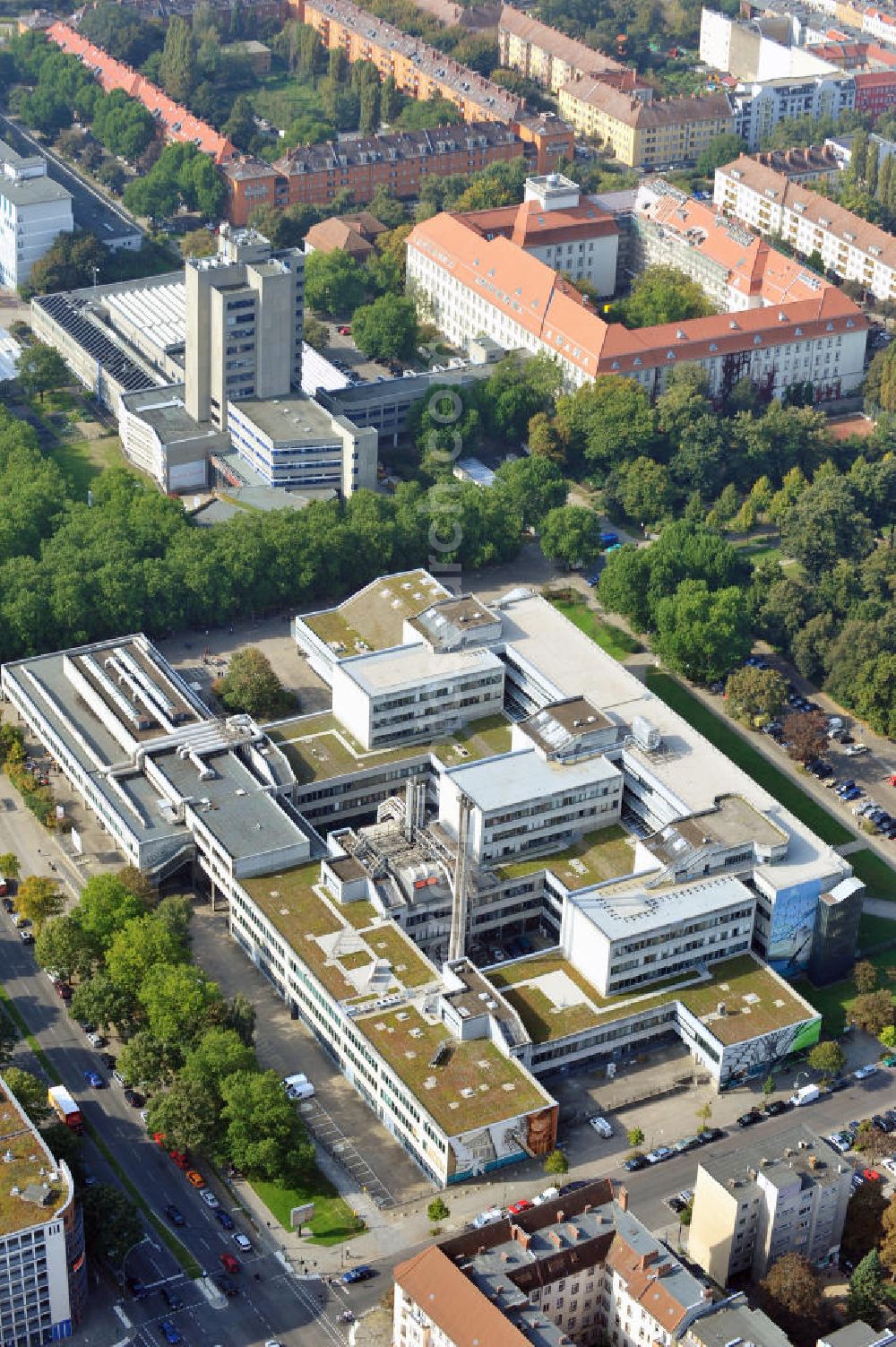 Aerial photograph Berlin - Blick auf den zentralen Campus der Beuth Hochschule für Technik Berlin - University of Applied Sciences - an der Luxemburger Straße 10 in 13353 Berlin. Beuth central campus of University of Applied Sciences Berlin.