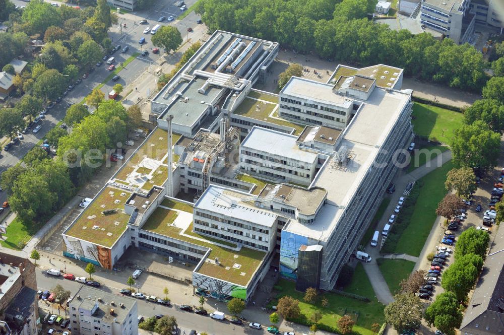 Berlin from above - Blick auf den zentralen Campus der Beuth Hochschule für Technik Berlin - University of Applied Sciences - an der Luxemburger Straße 10 in 13353 Berlin. Beuth central campus of University of Applied Sciences Berlin.