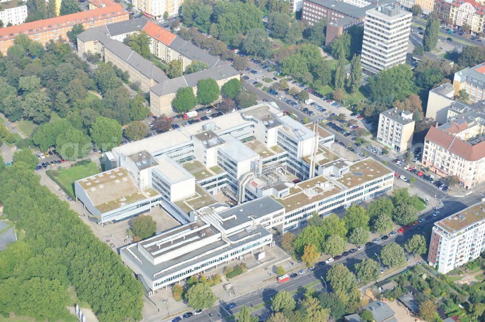 Berlin from the bird's eye view: Blick auf den zentralen Campus der Beuth Hochschule für Technik Berlin - University of Applied Sciences - an der Luxemburger Straße 10 in 13353 Berlin. Beuth central campus of University of Applied Sciences Berlin.