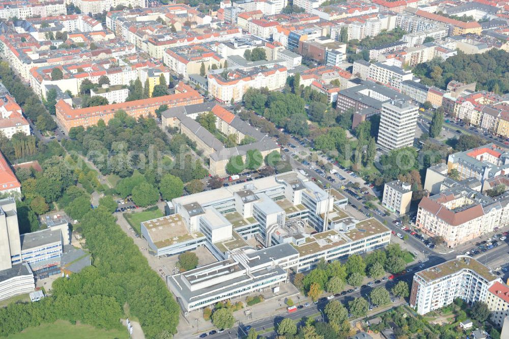 Aerial image Berlin - Blick auf den zentralen Campus der Beuth Hochschule für Technik Berlin - University of Applied Sciences - an der Luxemburger Straße 10 in 13353 Berlin. Beuth central campus of University of Applied Sciences Berlin.