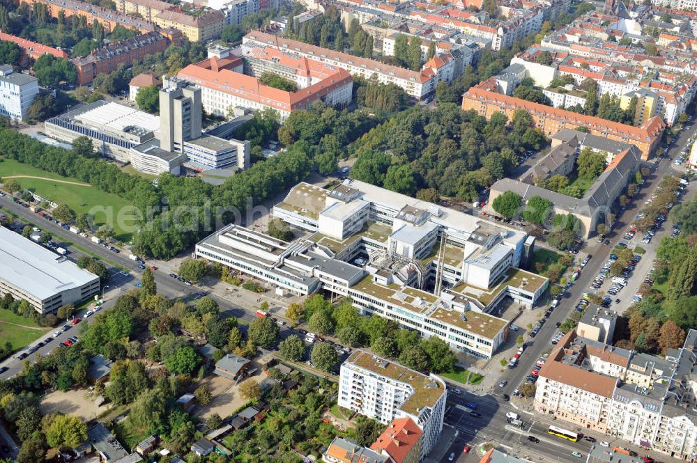 Aerial photograph Berlin - Blick auf den zentralen Campus der Beuth Hochschule für Technik Berlin - University of Applied Sciences - an der Luxemburger Straße 10 in 13353 Berlin. Beuth central campus of University of Applied Sciences Berlin.