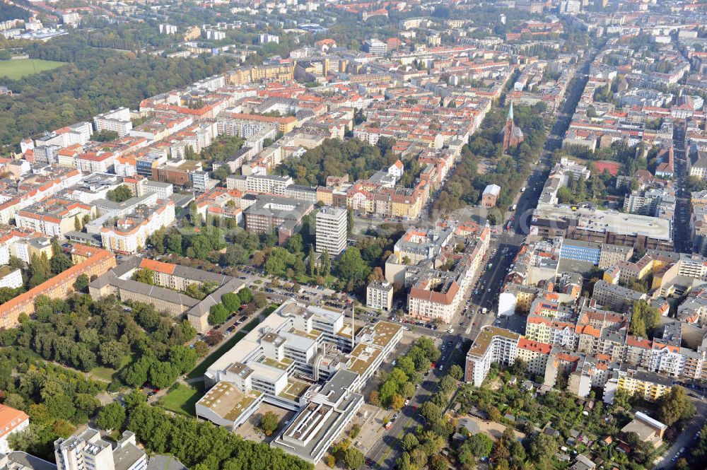 Aerial image Berlin - Blick auf den zentralen Campus der Beuth Hochschule für Technik Berlin - University of Applied Sciences - an der Luxemburger Straße 10 in 13353 Berlin. Beuth central campus of University of Applied Sciences Berlin.