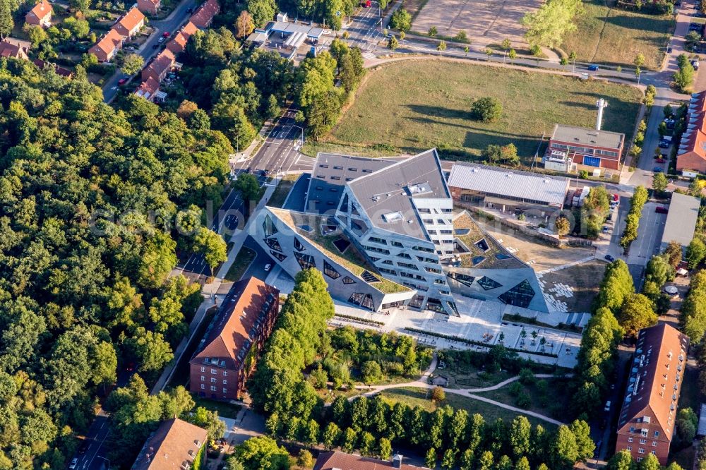 Lüneburg from the bird's eye view: Campus University- area Zentralgebaeude Leuphana Universitaet Lueneburg of vom architect Libeskind in Lueneburg in the state Lower Saxony, Germany