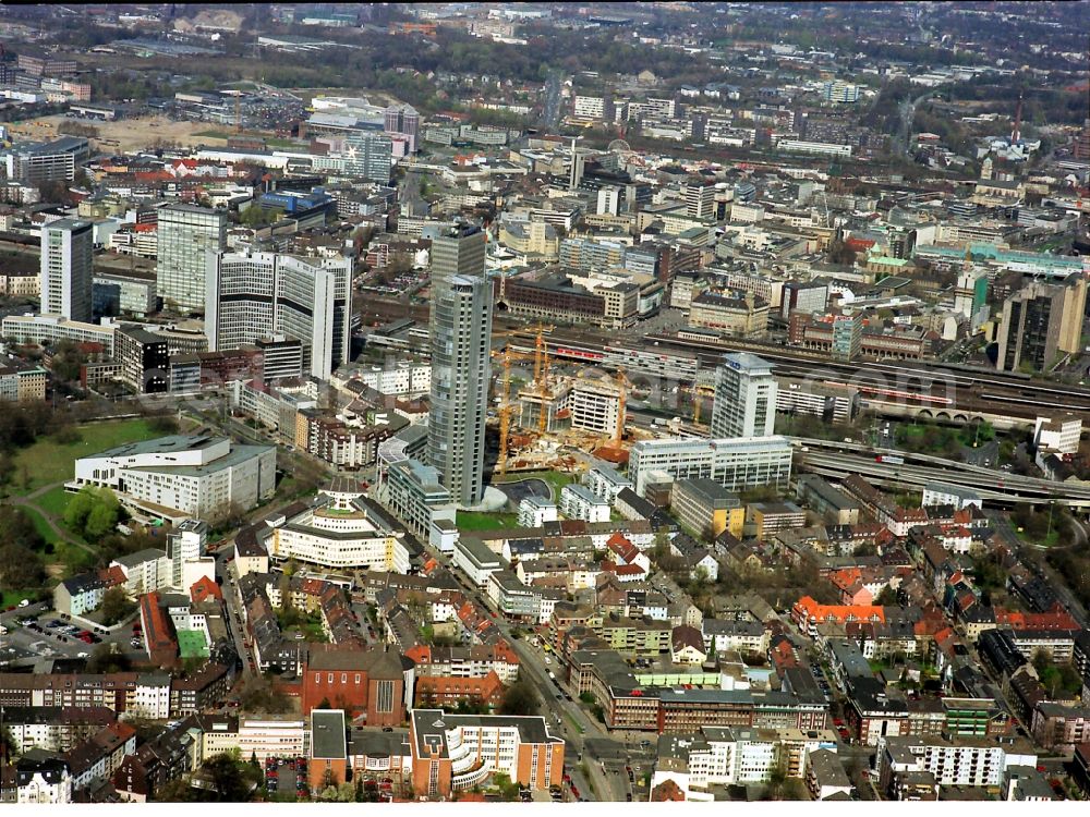 Aerial image Essen - View of the administrations, inter alia, the Ruhr coal AG, Evonik, Postbank and RWE in the center of Essen in North Rhine-Westphalia