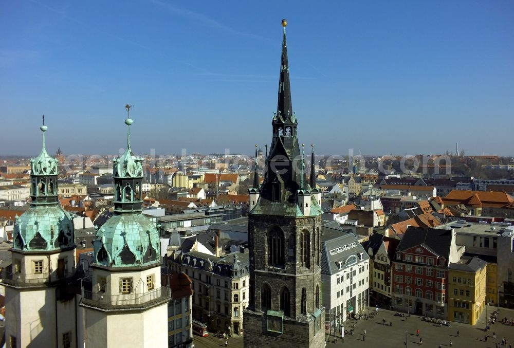 Halle ( Saale ) from the bird's eye view: View of the center of Halle view of the Red Tower and the St. Mary's Church in Saxony-Anhalt