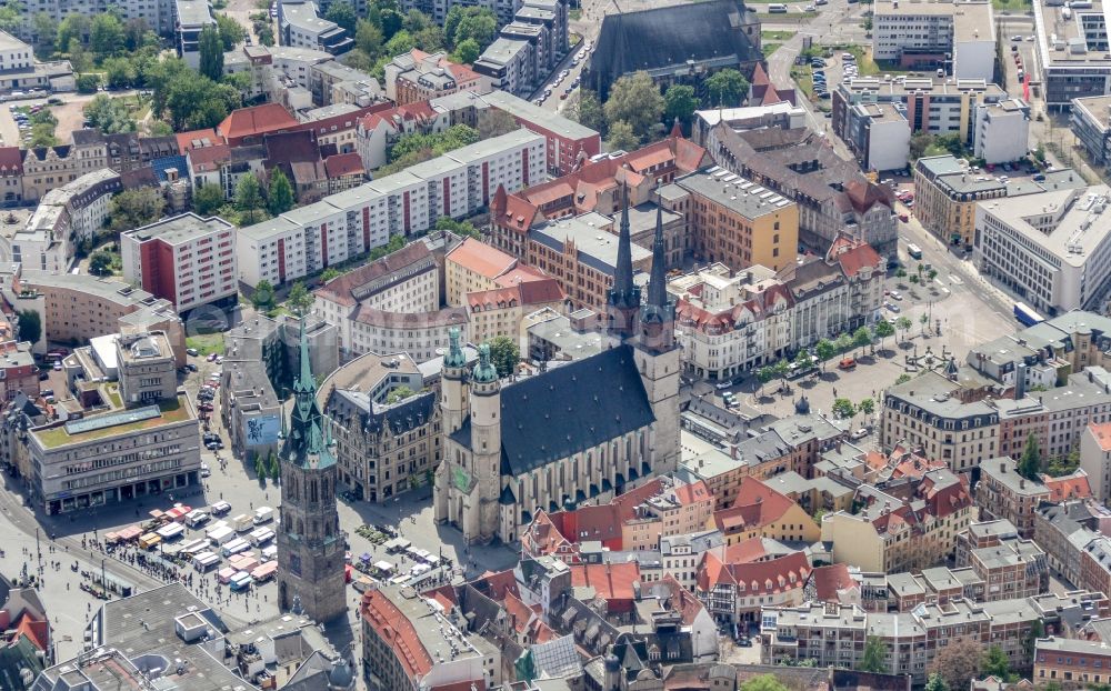 Halle (Saale) from the bird's eye view: View of the center of Halle view of the Red Tower and the St. Mary's Church in Saxony-Anhalt