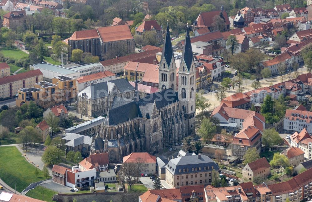 Aerial photograph Halberstadt - Halberstadt Cathedral in the old city of Halberstadt in the state Saxony-Anhalt