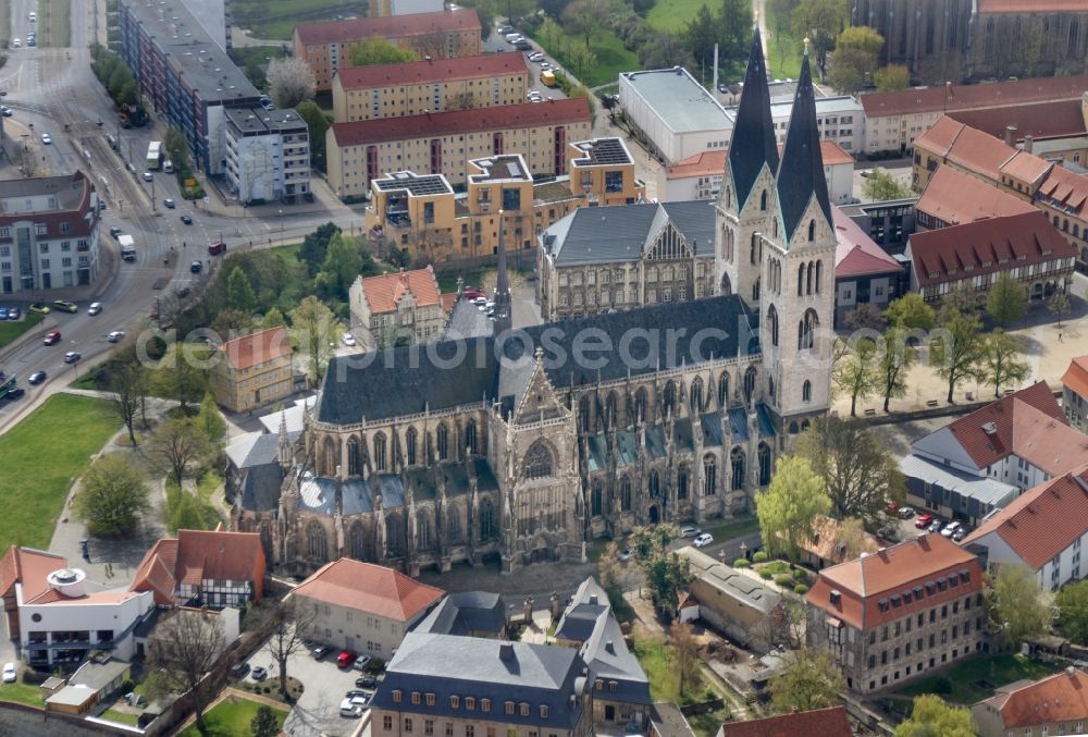 Halberstadt from the bird's eye view: Halberstadt Cathedral in the old city of Halberstadt in the state Saxony-Anhalt