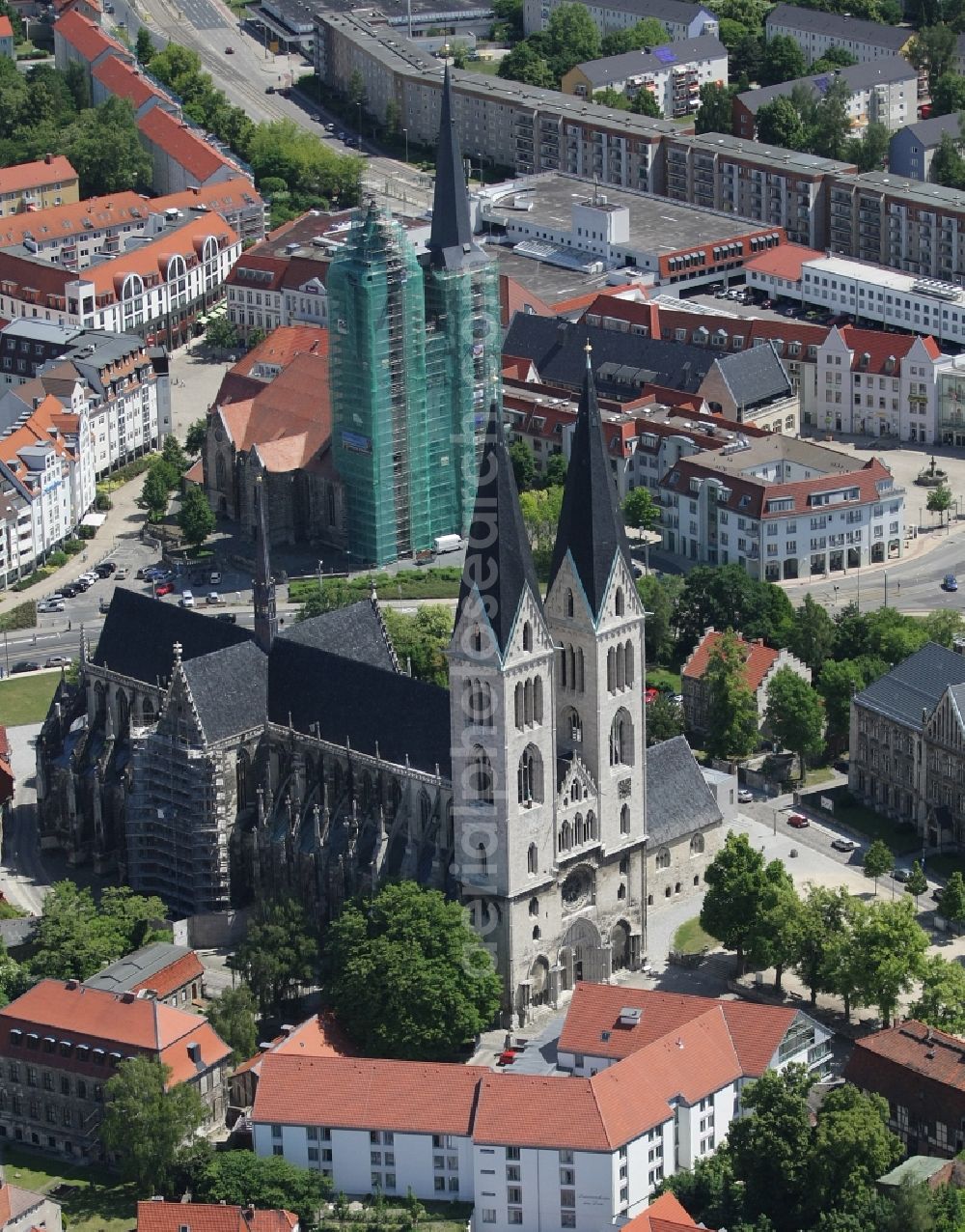 Aerial image Halberstadt - Halberstadt Cathedral in the old city of Halberstadt in the state Saxony-Anhalt