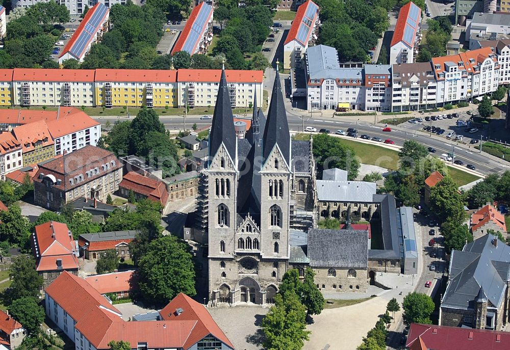 Halberstadt from the bird's eye view: Halberstadt Cathedral in the old city of Halberstadt in the state Saxony-Anhalt